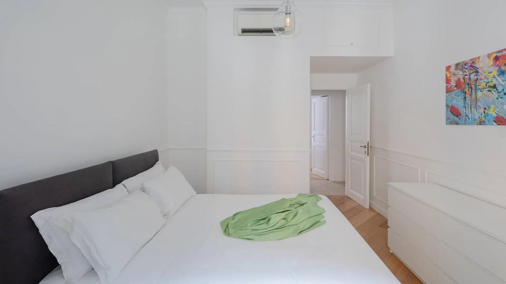 Via Vespasiano Private Apartment Rome